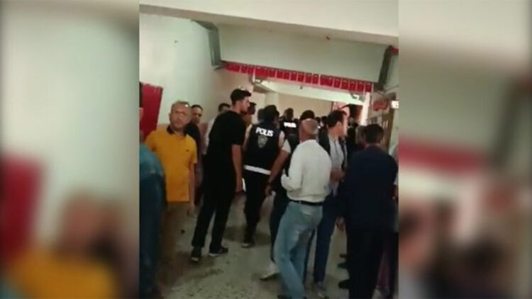 Şanlıurfa'da sandıkta toplu oy kavgası