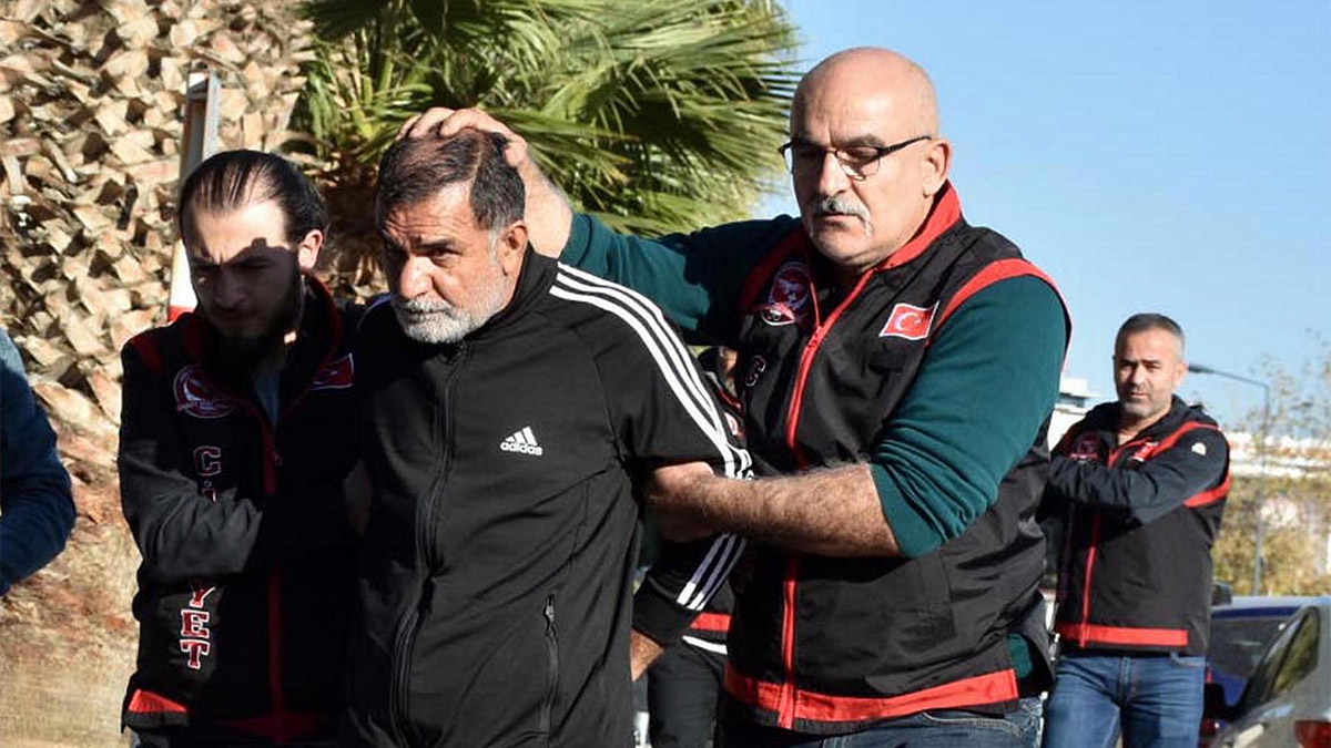 İzmir'in Bornova ilçesinde boşanma aşamasındaki Hülya'yı öldüren eşi için ağırlaştırılmış müebbet ve 15 yıla kadar hapis istendi.