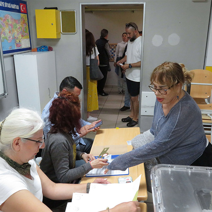 Sezen Aksu oyunu kullandı