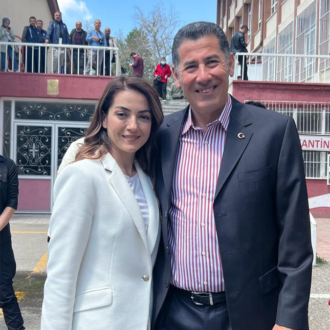 Sinan Oğan Ankara'da oyunu kullandı