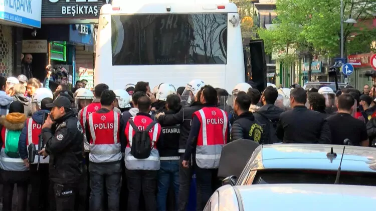 Taksim meydanı'na izinsiz girmek isteyen 192 kişi gözaltına alındı