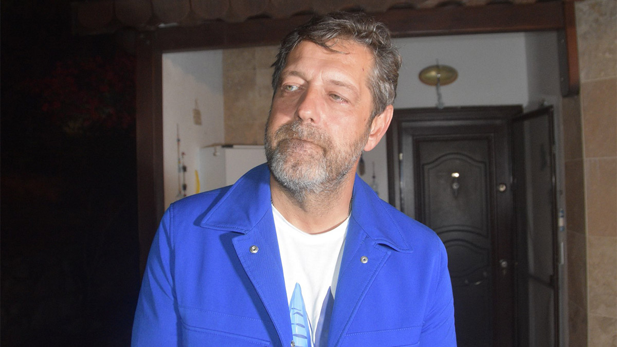 Türk caz müzisyeni, piyanist şantör Bozkurt İlham Gencer, Bodrum'da tedavi gördüğü hastanede 101 yaşında vefat etti. Gencer'in ölüm haberini, oğlu şarkıcı Bora Gencer sosyal medya hesabından duyurdu.