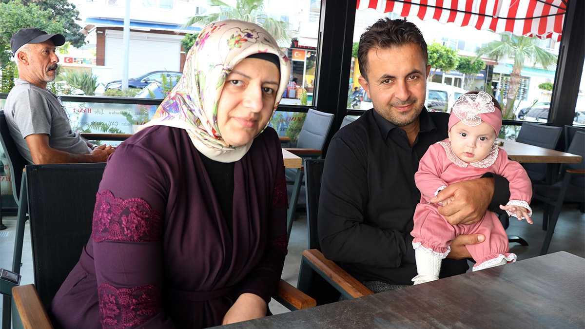 Kadavradan rahim nakli yapılan ikinci hasta bebeğini kucağına aldı