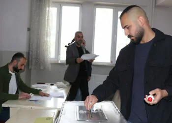 Van'da cumhurbaşkanı seçimi için oylar sandıkta