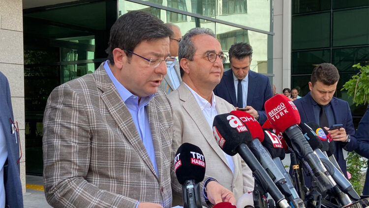 Yurt dışında oy verme süresi tekrar uzatıldı