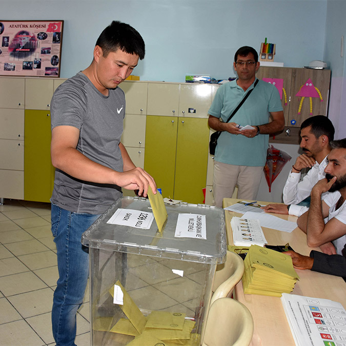 Yurt dışında 1 milyon 599 bin 152 kişi oy kullandı