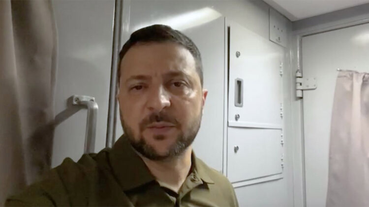 Ukrayna halkı için daha fazla siyasi destekle döndüm