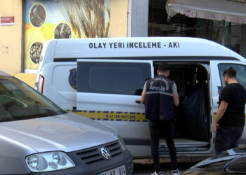 Zeytinburnu'nda 2 yaşındaki Sude pencereden düştü
