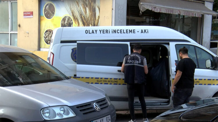 Zeytinburnu'nda 2 yaşındaki Sude pencereden düştü