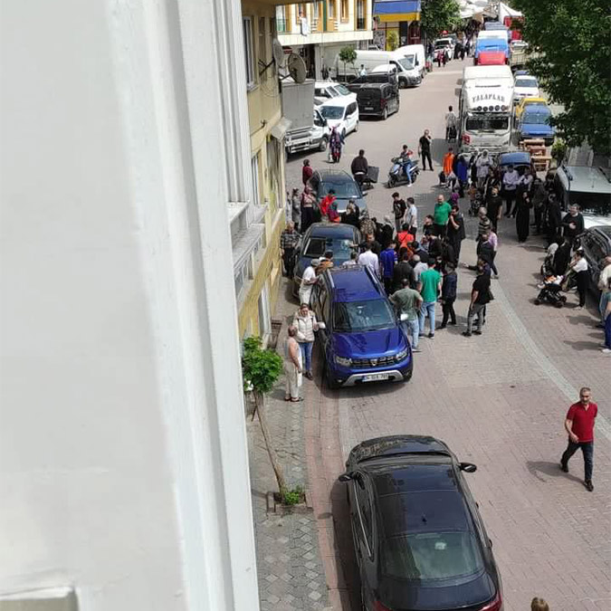 Zeytinburnu'nda 2 yaşındaki Sude pencereden düştü