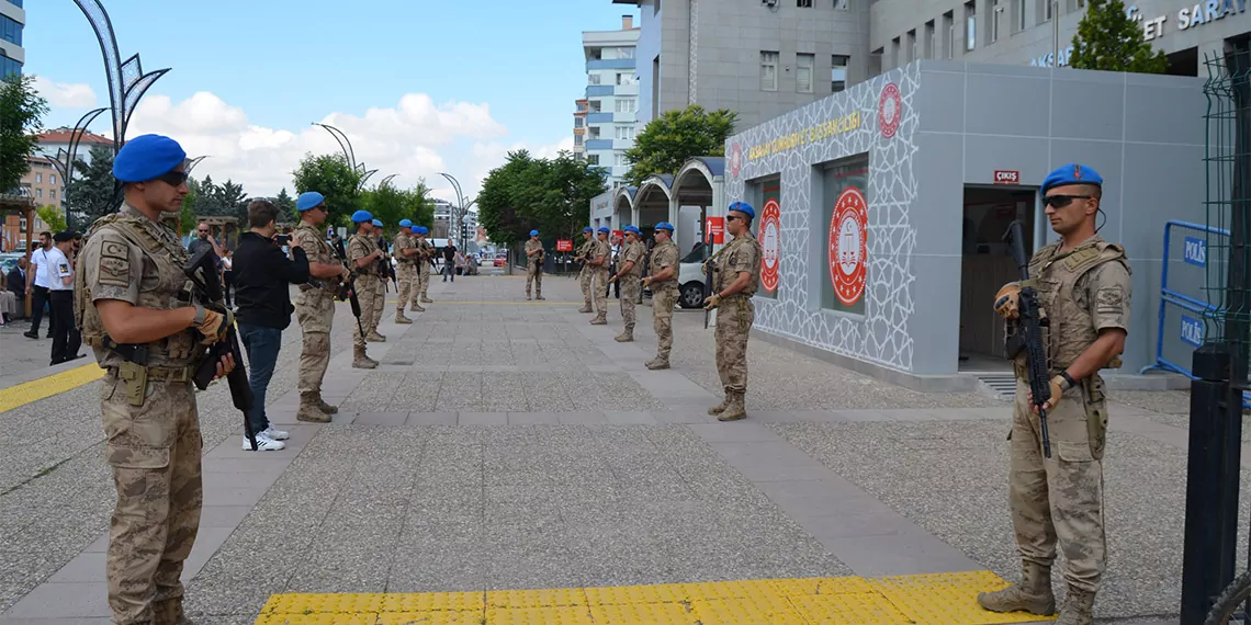 20 yıl önceki cinayetin şüphelisi 2 kardeş yakalandı