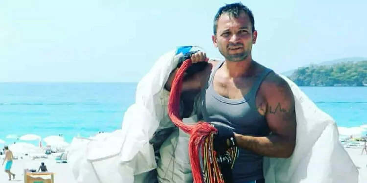 Yamaç paraşütü eğitmeni 200 metre yükseklikten denize düştü