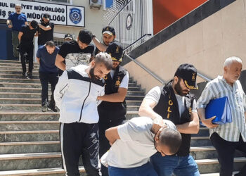 5 kişilik sahte polis çetesi yakalandı