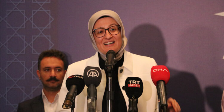 AK Parti'de parti teşkilatları bayramlaştı