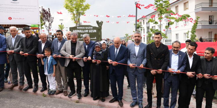 Abdullah Uzun Parkı hizmete açıldı