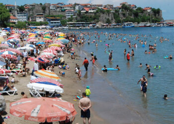 Amasra'da bayram yoğunluğu yaşandı