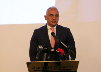 Bakan Ersoy: 2023 turizm hedeflerimizi koruyoruz