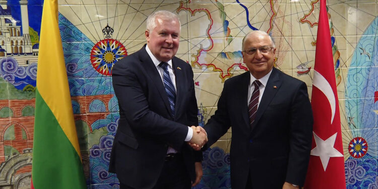 Bakan Güler, Litvanya Savunma Bakanı ile görüştü