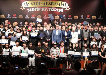 Başakşehir Tiyatro Akademisi’nde sertifika töreni
