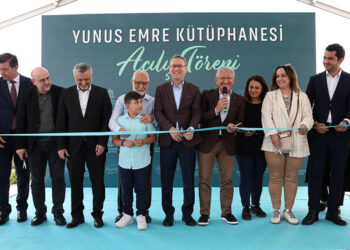 Başakşehir'de Yunus Emre Kütüphanesi açıldı