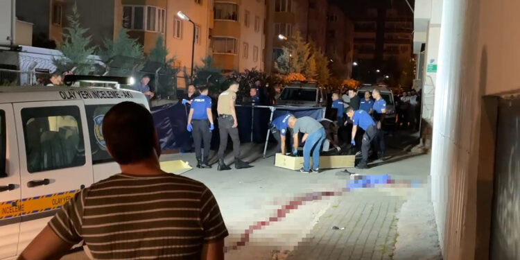 Başka bir kadınla dini nikah kıyan damadının boğazını kesti