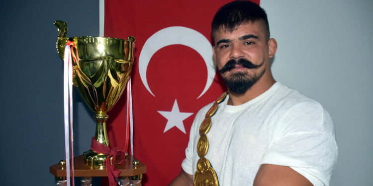 Başpehlivan Cengizhan Şimşek'e hak mahrumiyeti cezası