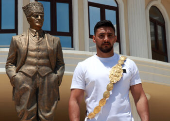 Başpehlivanlık kemeri Mustafa Taş'a verildi