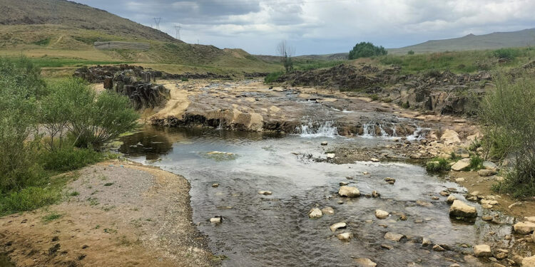 Bendimahi Çayı kuruma noktasına geldi