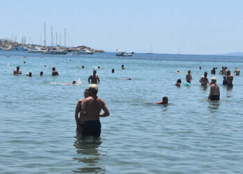 Bodrum'daki plajlarda yoğunluk