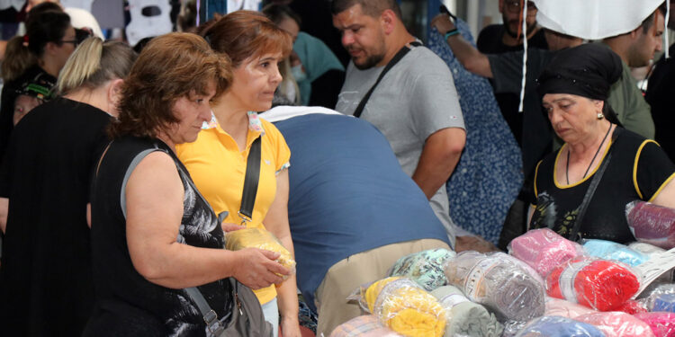 Bulgaristan'dan gelen turistler, fiyatları yüksek buluyor