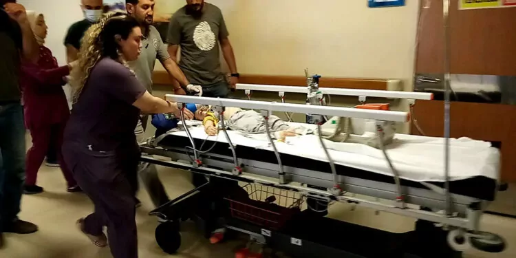 Bursa'da, 3'üncü kattan düşen bebek, ağır yaralandı