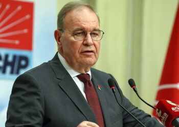 CHP'li Öztrak: Asgari ücret en az 15 bin olmalı
