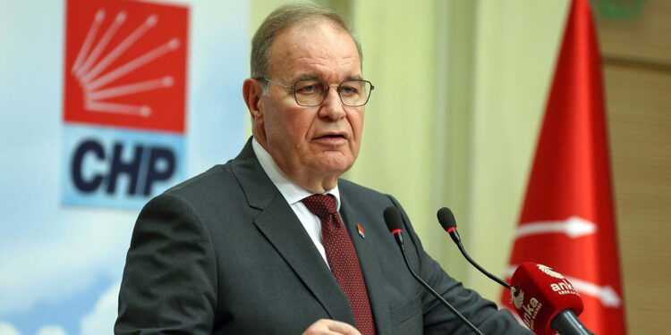 CHP'li Öztrak: Asgari ücret en az 15 bin olmalı