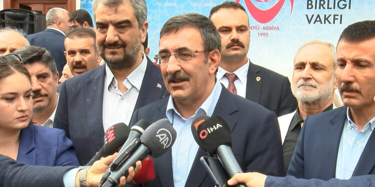 Cevdet Yılmaz'dan asgari ücret açıklaması