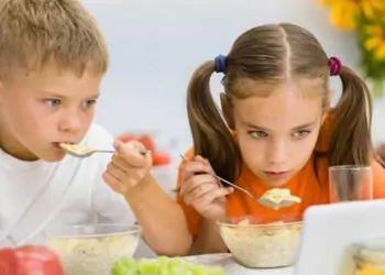 Çocuklarda obezite büyüme hormonunu baskılıyor
