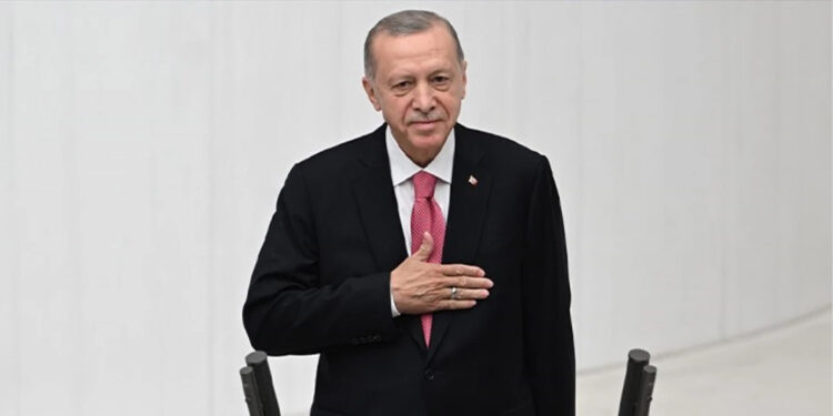 Cumhurbaşkanı Erdoğan TBMM'de yemin etti
