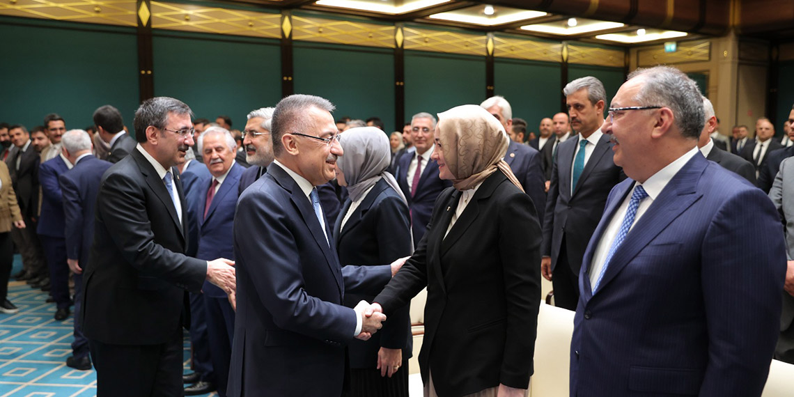 Cevdet Yılmaz görevi devraldı