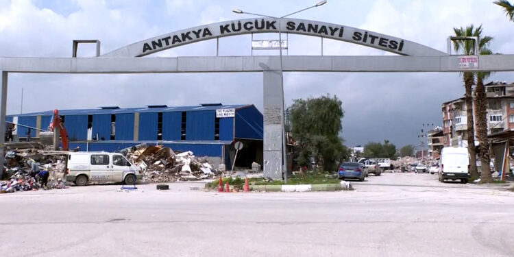 Deprem bölgesinden 3 ilde yeni sanayi sahaları ilan edildi