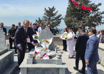 Ece Bey, Gelibolu'da mezarı başında anıldı