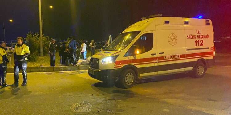 Elazığ'da otomobille hafif ticari araç çarpıştı: 2 yaralı