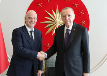 Erdoğan FIFA Başkanı Infantino ile görüştü