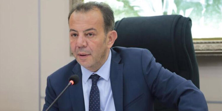 Erdoğan'dan Tanju Özcan'a heykel cevabı