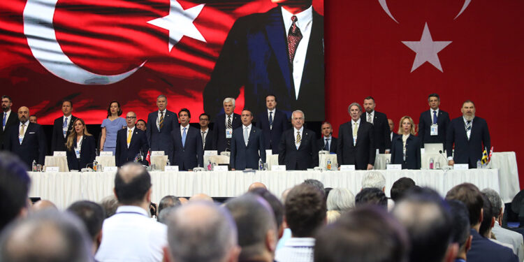 Fenerbahçe Kulübü'nün borcu açıklandı 