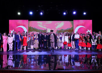 Gençler Kurtuluş Savaşı kahramanlarını sahnede andı