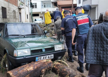 Giresun'da sağanak sele neden oldu
