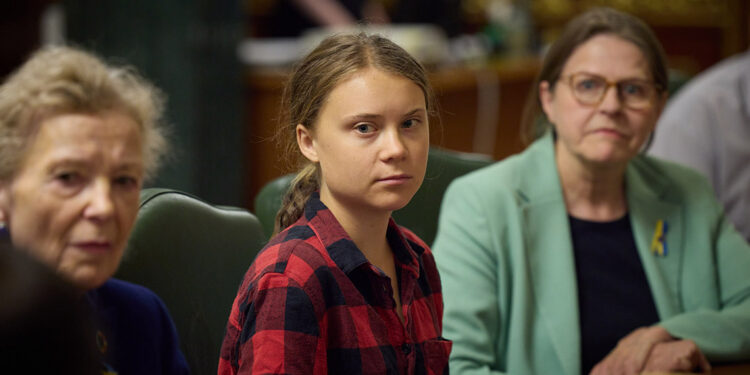 Greta Thunberg, Kiev'de Zelenski ile görüştü