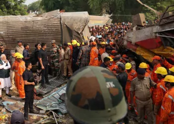 Hindistan'da 'trenlerin raydan çıkması' raporu