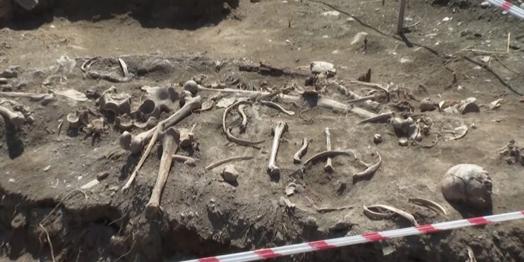 İşgalden kurtarılan Ağdam'da toplu mezar bulundu