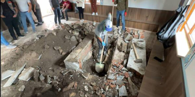 Kaçak yapıdan çıkan kemikler bir insan ile hayvanlara aitmiş