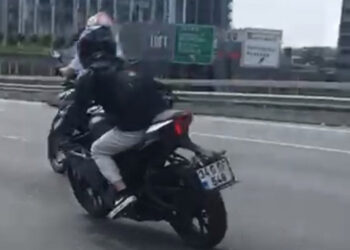 Kağıthane'de makas atan motosikletli kazaya neden oldu